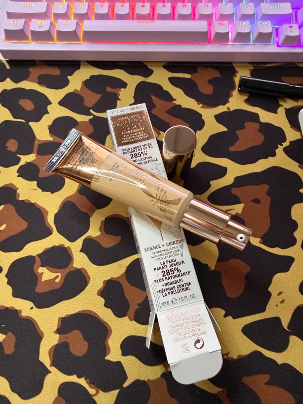 Charlotte Tilbury Beautiful Skin Foundation - Picture 9 of 9